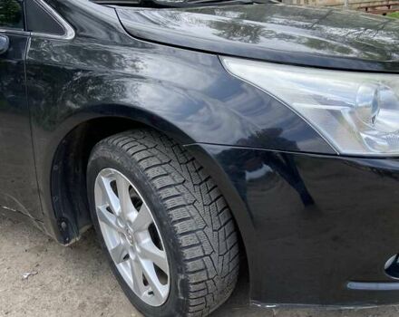 Чорний Тойота Авенсіс, об'ємом двигуна 2 л та пробігом 282 тис. км за 11300 $, фото 5 на Automoto.ua