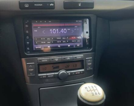 Черный Тойота Авенсис, объемом двигателя 2 л и пробегом 252 тыс. км за 6600 $, фото 6 на Automoto.ua