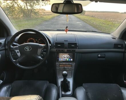 Чорний Тойота Авенсіс, об'ємом двигуна 2.2 л та пробігом 238 тис. км за 7500 $, фото 7 на Automoto.ua