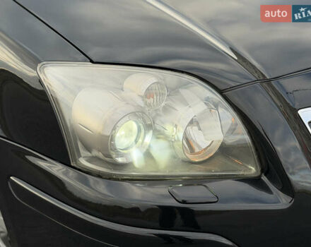 Черный Тойота Авенсис, объемом двигателя 1.8 л и пробегом 243 тыс. км за 7999 $, фото 19 на Automoto.ua