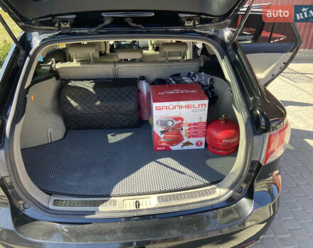 Черный Тойота Авенсис, объемом двигателя 2.2 л и пробегом 290 тыс. км за 7700 $, фото 6 на Automoto.ua