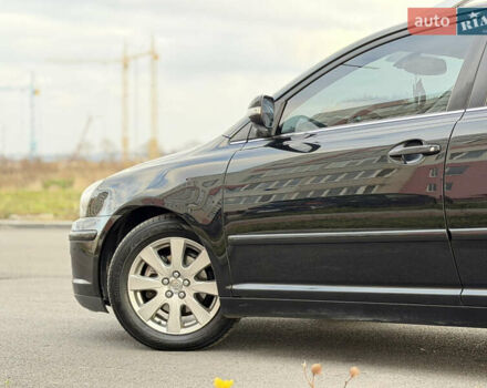 Черный Тойота Авенсис, объемом двигателя 1.8 л и пробегом 243 тыс. км за 7999 $, фото 16 на Automoto.ua