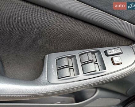 Чорний Тойота Авенсіс, об'ємом двигуна 2 л та пробігом 279 тис. км за 6500 $, фото 11 на Automoto.ua