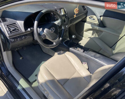 Черный Тойота Авенсис, объемом двигателя 2.2 л и пробегом 290 тыс. км за 7700 $, фото 3 на Automoto.ua
