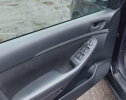 Черный Тойота Авенсис, объемом двигателя 2 л и пробегом 194 тыс. км за 8000 $, фото 6 на Automoto.ua
