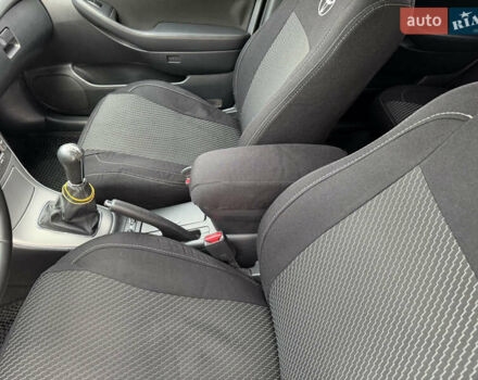 Черный Тойота Авенсис, объемом двигателя 1.8 л и пробегом 243 тыс. км за 7999 $, фото 38 на Automoto.ua