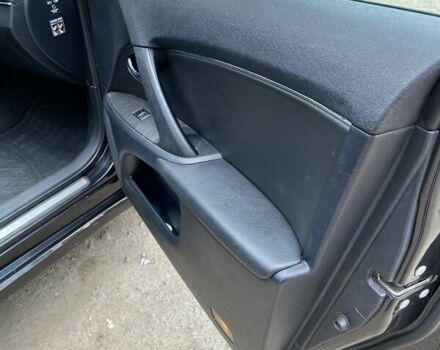 Чорний Тойота Авенсіс, об'ємом двигуна 2 л та пробігом 282 тис. км за 11300 $, фото 16 на Automoto.ua