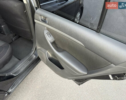 Черный Тойота Авенсис, объемом двигателя 1.8 л и пробегом 243 тыс. км за 7999 $, фото 49 на Automoto.ua