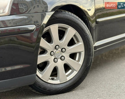 Черный Тойота Авенсис, объемом двигателя 1.8 л и пробегом 243 тыс. км за 7999 $, фото 15 на Automoto.ua