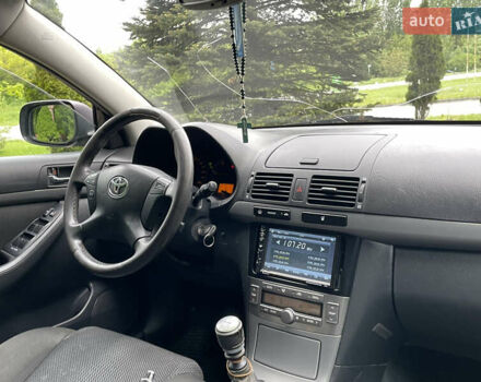 Чорний Тойота Авенсіс, об'ємом двигуна 2 л та пробігом 250 тис. км за 5480 $, фото 27 на Automoto.ua