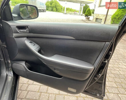 Чорний Тойота Авенсіс, об'ємом двигуна 2 л та пробігом 250 тис. км за 5480 $, фото 30 на Automoto.ua