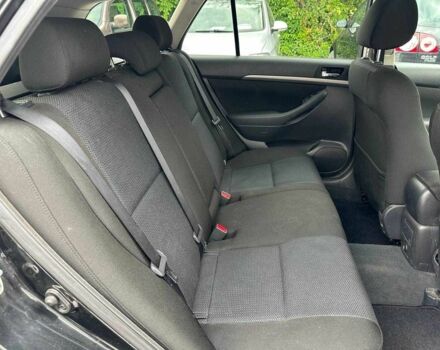 Чорний Тойота Авенсіс, об'ємом двигуна 1.8 л та пробігом 167 тис. км за 7700 $, фото 10 на Automoto.ua