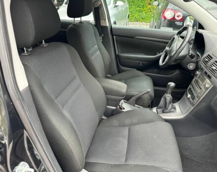 Черный Тойота Авенсис, объемом двигателя 1.8 л и пробегом 170 тыс. км за 7700 $, фото 7 на Automoto.ua