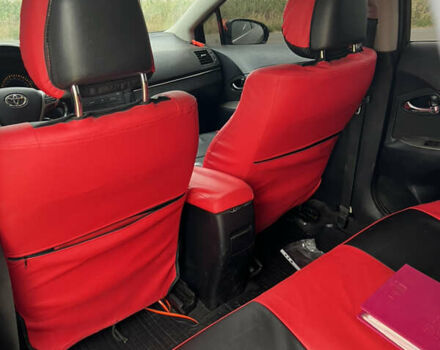 Черный Тойота Авенсис, объемом двигателя 2 л и пробегом 290 тыс. км за 6500 $, фото 6 на Automoto.ua