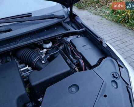 Черный Тойота Авенсис, объемом двигателя 2 л и пробегом 221 тыс. км за 7800 $, фото 2 на Automoto.ua