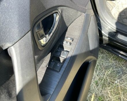 Чорний Тойота Авенсіс, об'ємом двигуна 2.2 л та пробігом 300 тис. км за 9500 $, фото 7 на Automoto.ua