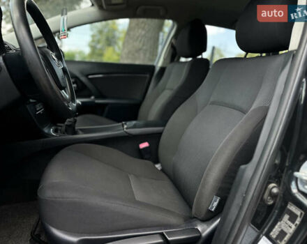 Черный Тойота Авенсис, объемом двигателя 1.6 л и пробегом 272 тыс. км за 8500 $, фото 26 на Automoto.ua