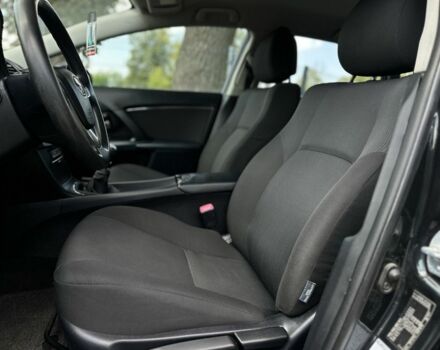 Черный Тойота Авенсис, объемом двигателя 1.6 л и пробегом 272 тыс. км за 8500 $, фото 6 на Automoto.ua