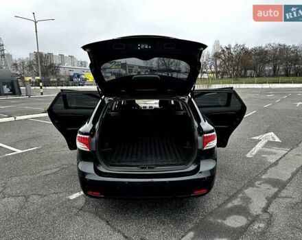 Черный Тойота Авенсис, объемом двигателя 1.8 л и пробегом 269 тыс. км за 8500 $, фото 2 на Automoto.ua