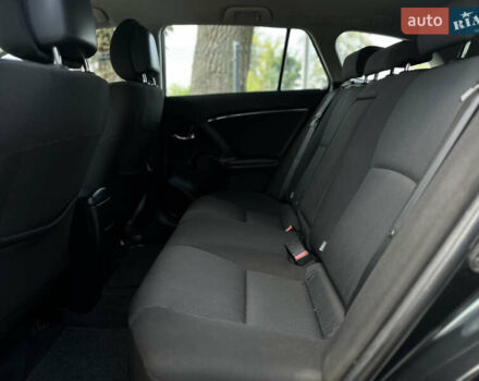Черный Тойота Авенсис, объемом двигателя 1.6 л и пробегом 272 тыс. км за 8500 $, фото 38 на Automoto.ua
