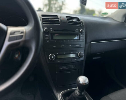Черный Тойота Авенсис, объемом двигателя 1.6 л и пробегом 272 тыс. км за 8500 $, фото 31 на Automoto.ua