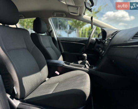 Черный Тойота Авенсис, объемом двигателя 1.6 л и пробегом 272 тыс. км за 8500 $, фото 49 на Automoto.ua