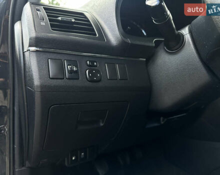 Черный Тойота Авенсис, объемом двигателя 1.6 л и пробегом 272 тыс. км за 8500 $, фото 27 на Automoto.ua