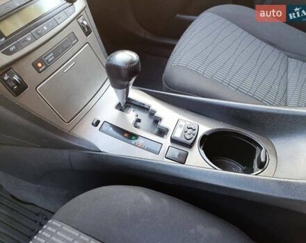 Черный Тойота Авенсис, объемом двигателя 2.23 л и пробегом 240 тыс. км за 8500 $, фото 6 на Automoto.ua