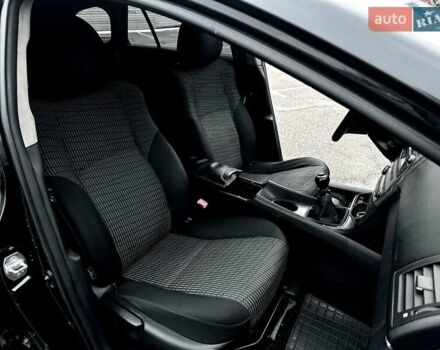 Черный Тойота Авенсис, объемом двигателя 1.8 л и пробегом 269 тыс. км за 8500 $, фото 7 на Automoto.ua