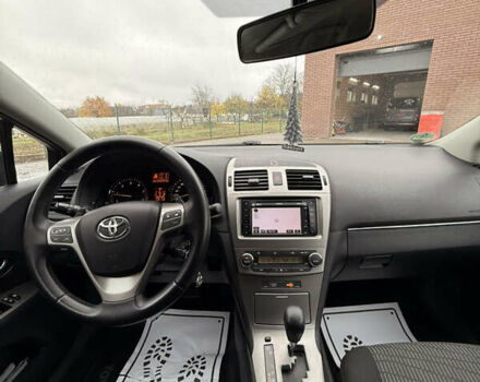 Черный Тойота Авенсис, объемом двигателя 2.2 л и пробегом 233 тыс. км за 9600 $, фото 7 на Automoto.ua