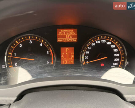 Черный Тойота Авенсис, объемом двигателя 2.2 л и пробегом 233 тыс. км за 9600 $, фото 9 на Automoto.ua