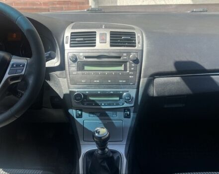 Чорний Тойота Авенсіс, об'ємом двигуна 2 л та пробігом 370 тис. км за 7000 $, фото 2 на Automoto.ua