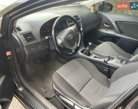 Черный Тойота Авенсис, объемом двигателя 2 л и пробегом 330 тыс. км за 7999 $, фото 5 на Automoto.ua