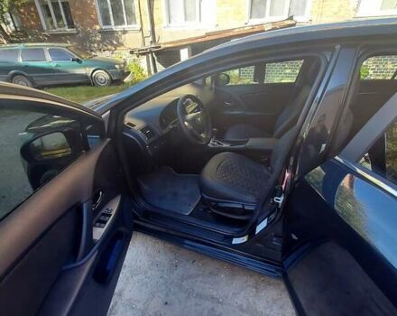 Черный Тойота Авенсис, объемом двигателя 2.2 л и пробегом 283 тыс. км за 9950 $, фото 1 на Automoto.ua