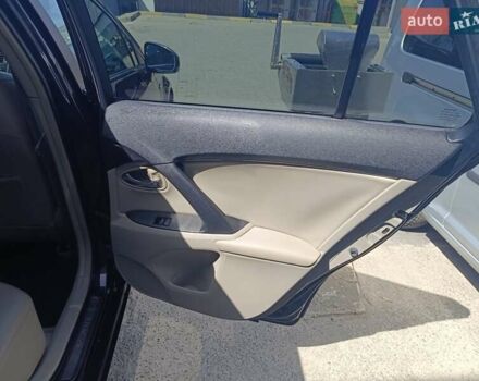 Черный Тойота Авенсис, объемом двигателя 2.23 л и пробегом 287 тыс. км за 10799 $, фото 9 на Automoto.ua