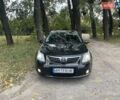 Черный Тойота Авенсис, объемом двигателя 2 л и пробегом 330 тыс. км за 7999 $, фото 1 на Automoto.ua