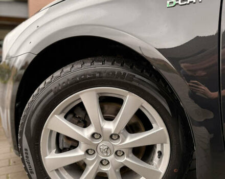 Черный Тойота Авенсис, объемом двигателя 2.2 л и пробегом 233 тыс. км за 9600 $, фото 6 на Automoto.ua