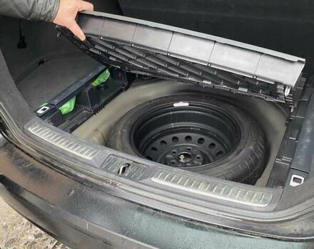 Чорний Тойота Авенсіс, об'ємом двигуна 2 л та пробігом 267 тис. км за 12900 $, фото 5 на Automoto.ua