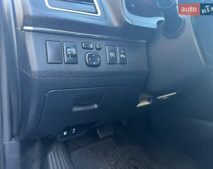 Черный Тойота Авенсис, объемом двигателя 2.23 л и пробегом 247 тыс. км за 13000 $, фото 24 на Automoto.ua