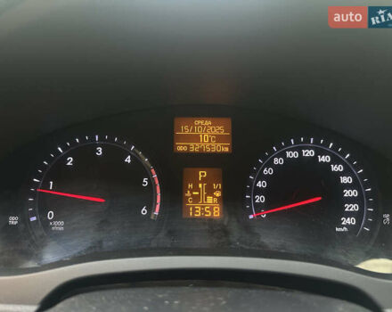 Черный Тойота Авенсис, объемом двигателя 2.23 л и пробегом 327 тыс. км за 8500 $, фото 11 на Automoto.ua