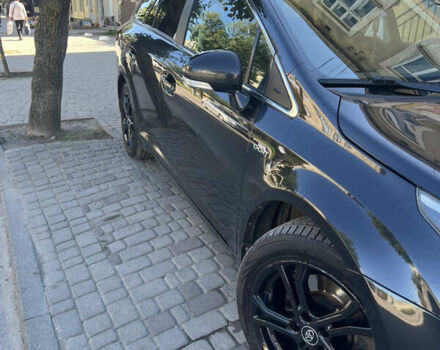 Черный Тойота Авенсис, объемом двигателя 2.23 л и пробегом 247 тыс. км за 13000 $, фото 3 на Automoto.ua