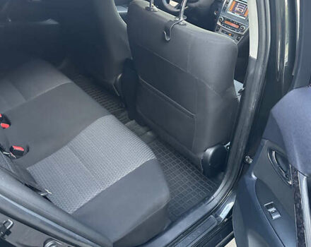 Черный Тойота Авенсис, объемом двигателя 2.23 л и пробегом 327 тыс. км за 8500 $, фото 8 на Automoto.ua