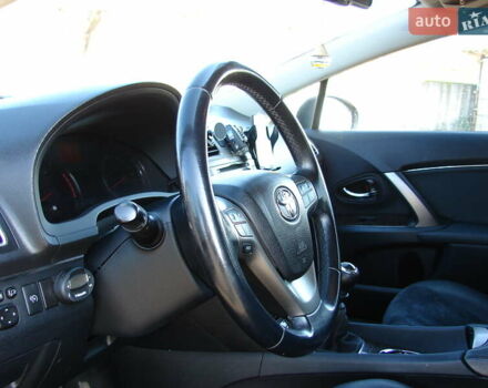 Черный Тойота Авенсис, объемом двигателя 2 л и пробегом 265 тыс. км за 14700 $, фото 12 на Automoto.ua