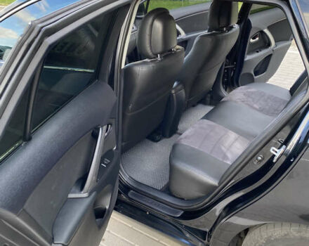 Черный Тойота Авенсис, объемом двигателя 2 л и пробегом 261 тыс. км за 11000 $, фото 12 на Automoto.ua