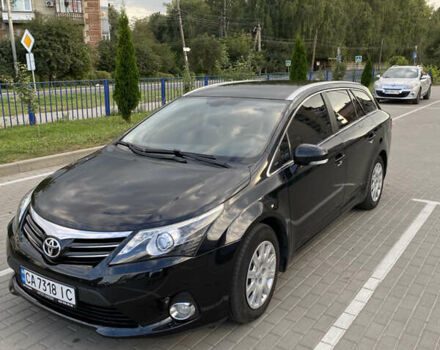 Черный Тойота Авенсис, объемом двигателя 2 л и пробегом 261 тыс. км за 11000 $, фото 1 на Automoto.ua