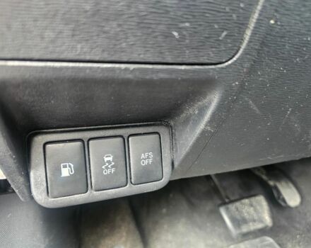 Черный Тойота Авенсис, объемом двигателя 2.2 л и пробегом 263 тыс. км за 4900 $, фото 16 на Automoto.ua