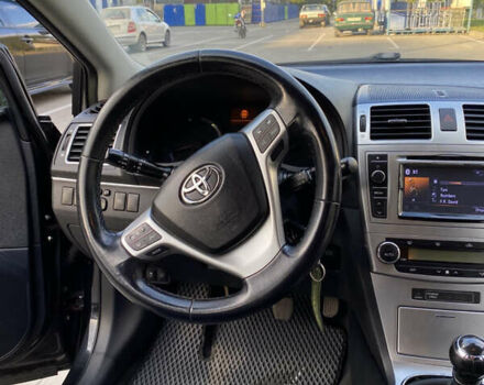 Черный Тойота Авенсис, объемом двигателя 2 л и пробегом 261 тыс. км за 11000 $, фото 9 на Automoto.ua