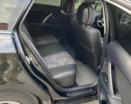 Черный Тойота Авенсис, объемом двигателя 2 л и пробегом 261 тыс. км за 11000 $, фото 7 на Automoto.ua