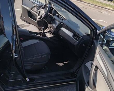 Чорний Тойота Авенсіс, об'ємом двигуна 2 л та пробігом 239 тис. км за 15500 $, фото 17 на Automoto.ua