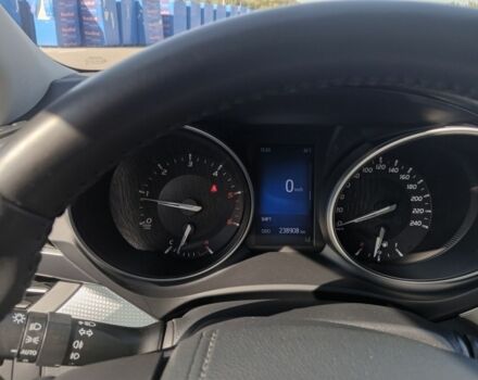 Чорний Тойота Авенсіс, об'ємом двигуна 2 л та пробігом 238 тис. км за 13600 $, фото 22 на Automoto.ua